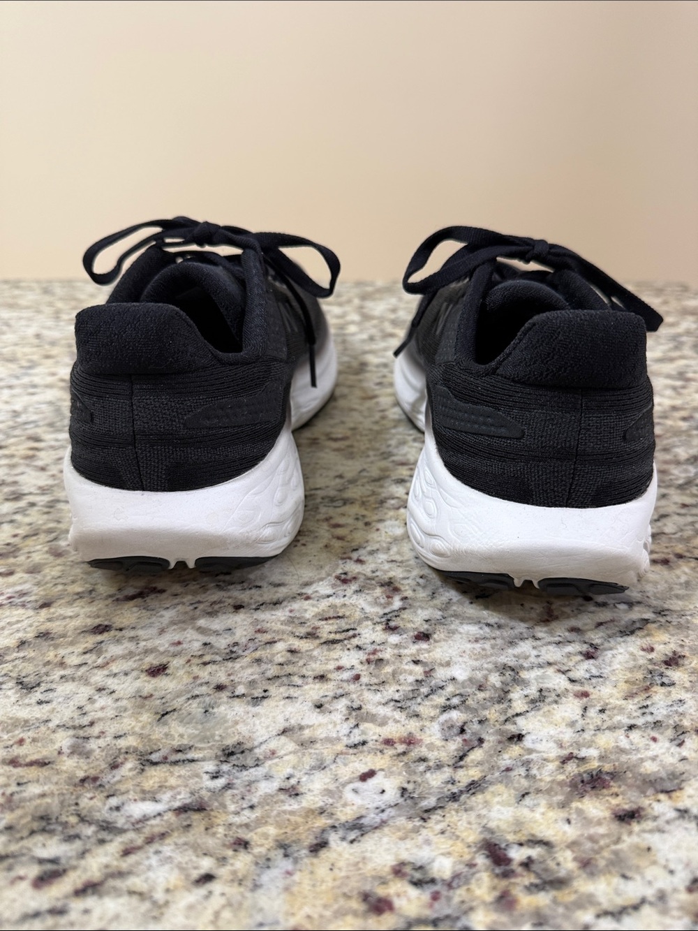 New Balance Fresh Foam X 1080 v13 Womens 7.5 Black Running Walking Shoes Comfort - Picture 3 of 10